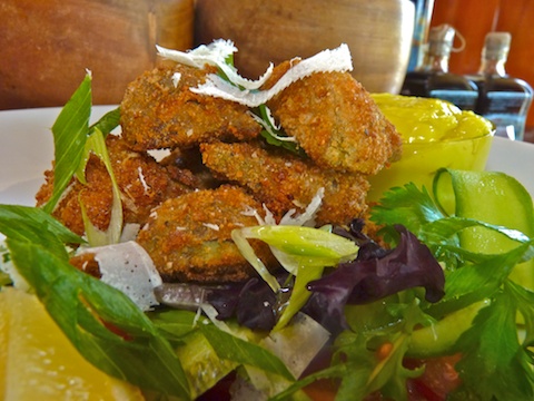 Fried avocado salad