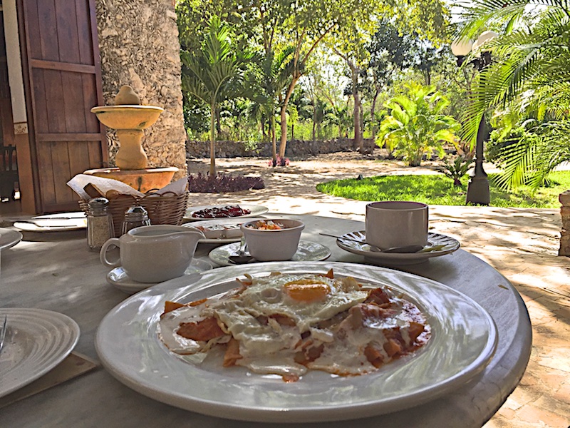 Breakfast at Hacienda Kaan Ac