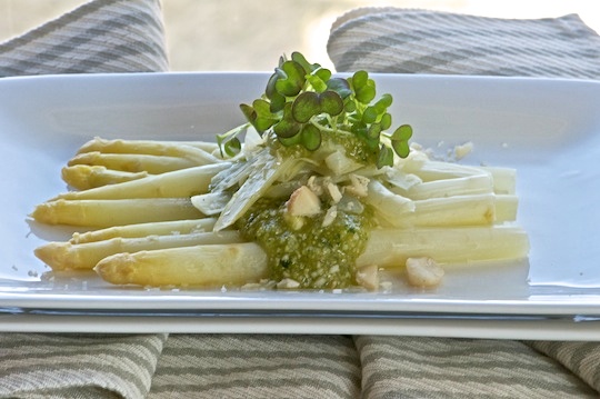 White asparagus with macadamia pesto