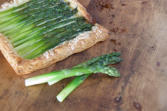 Asparagus tart with Gruyer Cheese