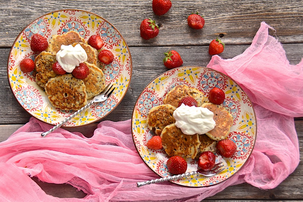 Red quinoa and cia seeds mini pancakes