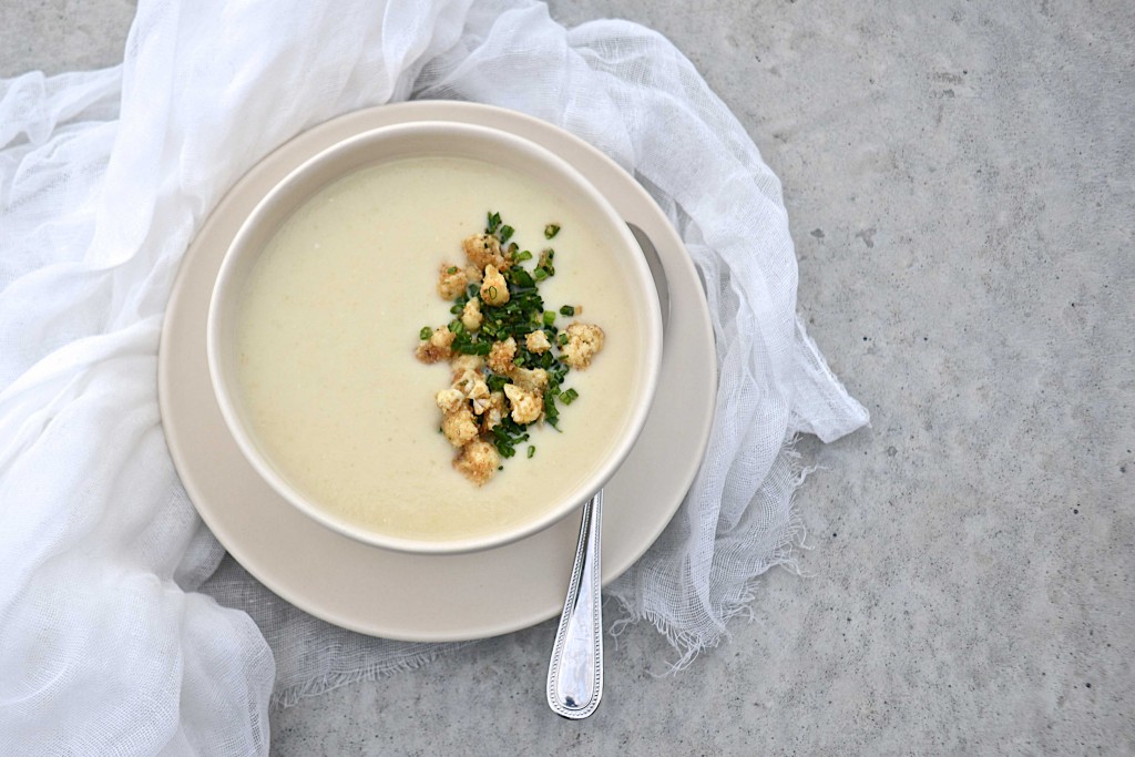 Cauliflower and romanesco soup with gorgonzola